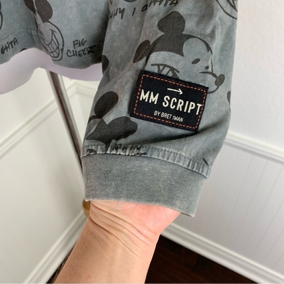 Disney Artist Series Mickey Mood Long Sleeve Shirt MM Script Bret Iwan Womens L - Picture 8 of 14